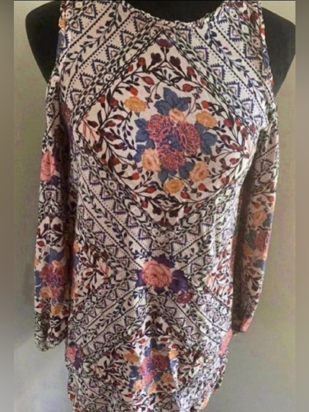 Women’s Long Sleeve Floral Cold-Shoulder Blouse in Multicolor